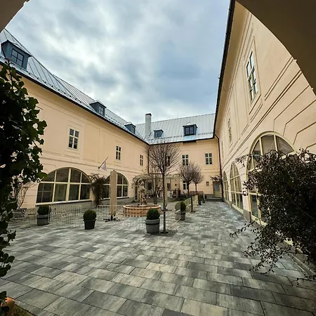 Opera - Mestsky Palac 3* Banská Štiavnica