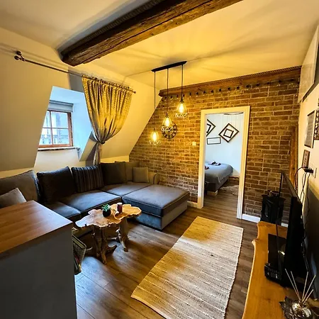 Opera - Mestský Palác 3* Banská Štiavnica