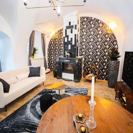 Opera - Mestský Palác Apartahotel 3*