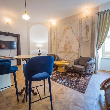 Opera - Mestsky Palac 3*