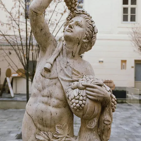 Opera - Mestský Palác 3* Banská Štiavnica