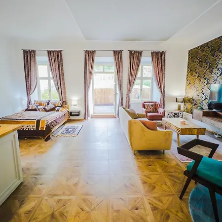 Opera - Mestsky Palac