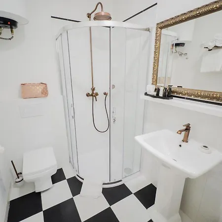 Opera - Mestsky Palac 3*