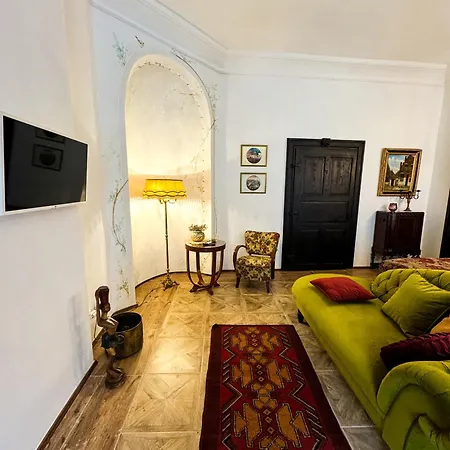 Opera - Mestsky Palac 3*