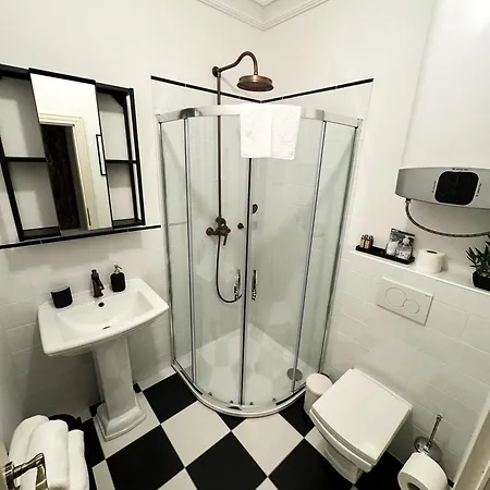 Opera - Mestský Palác