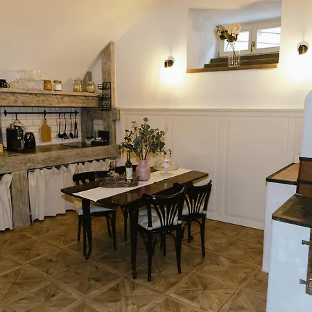 Hotel apartamentowy Opera - Mestsky Palac 3*