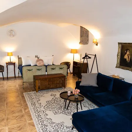 Opera - Mestský Palác