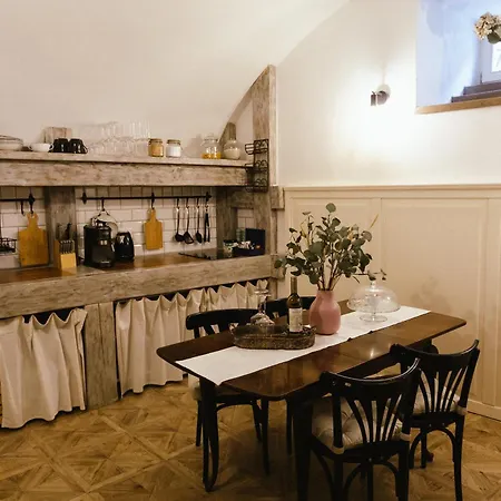 Opera - Mestský Palác Apartahotel Banská Štiavnica