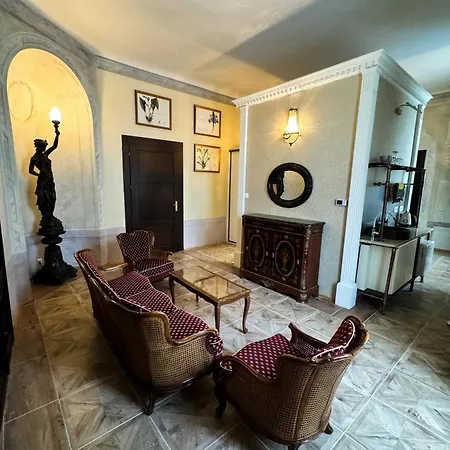 Opera Aparthotel