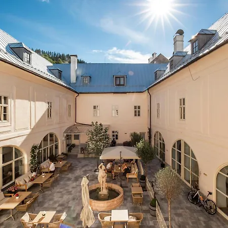Aparthotel Opera