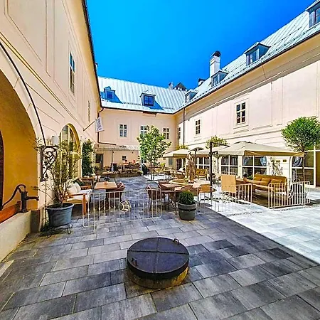 Opera - Mestsky Palac Hotel apartamentowy