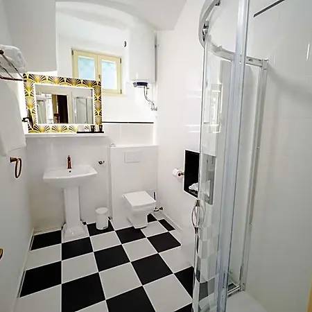 Opera - Mestsky Palac Hotel apartamentowy 3*