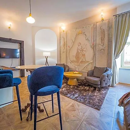 Opera - Mestsky Palac 3*