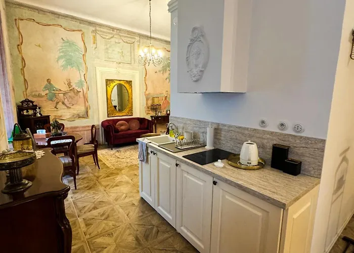 Opera - Mestsky Palac Lägenhetshotell 3*