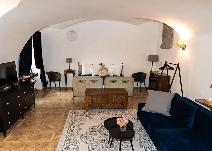 Lägenhetshotell Opera - Mestsky Palac Banská Štiavnica